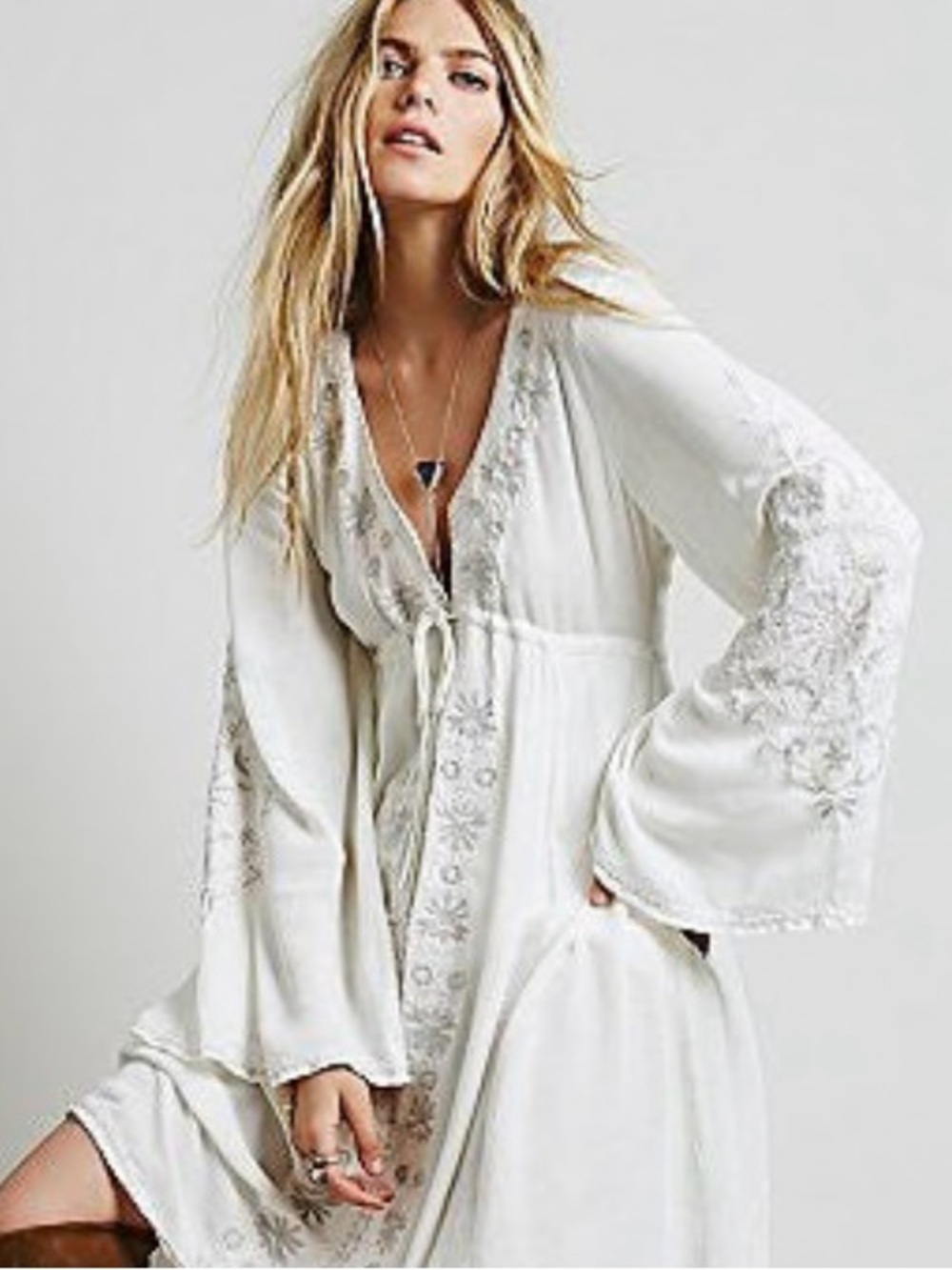 Earthbound Trading Co. bohemian white dress S embroidered